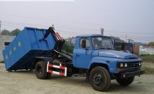 东风140拉臂式垃圾车