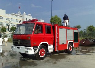 东风153水罐消防车（7吨）