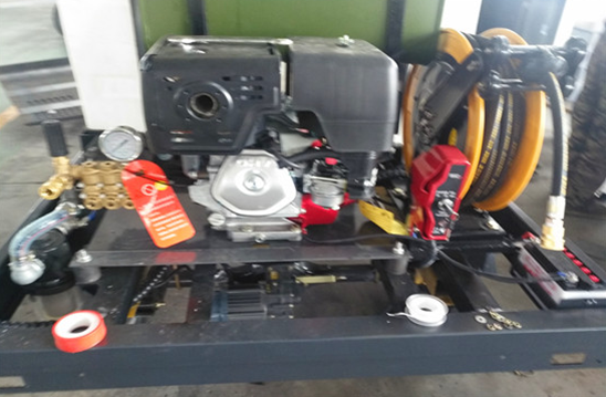 电动三轮高压清洗车——15米自动回收卷盘