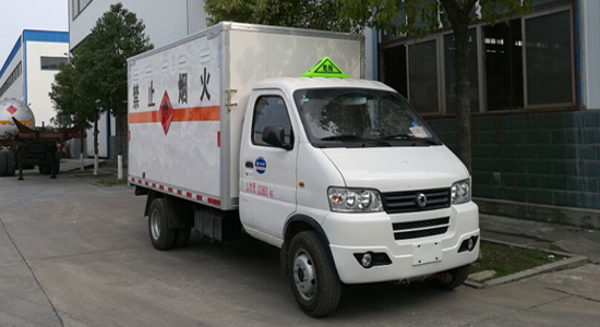 东风俊风易燃气体厢式运输车(3.35米)